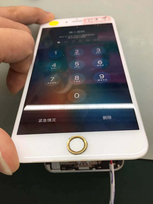 iPhone 6SP手机不开机